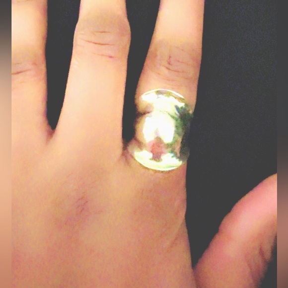 Bold Vintage-Style Silver Ring- Wide Band with Hammered Detail! size 7 - Picture 3 of 5